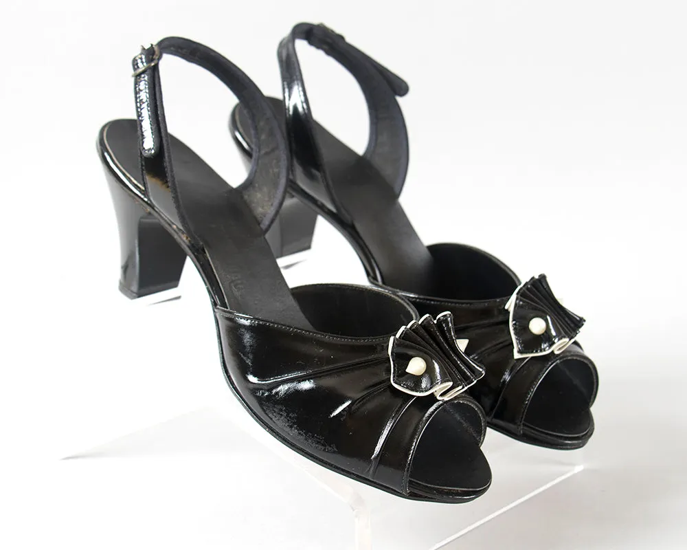 1950s 1960s Black Patent Leather Ruffled Heels | size 8.5 9